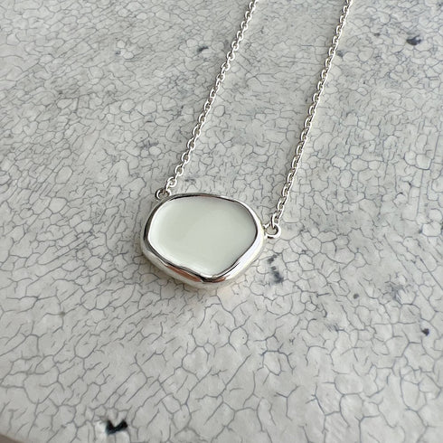 Lulu long necklace